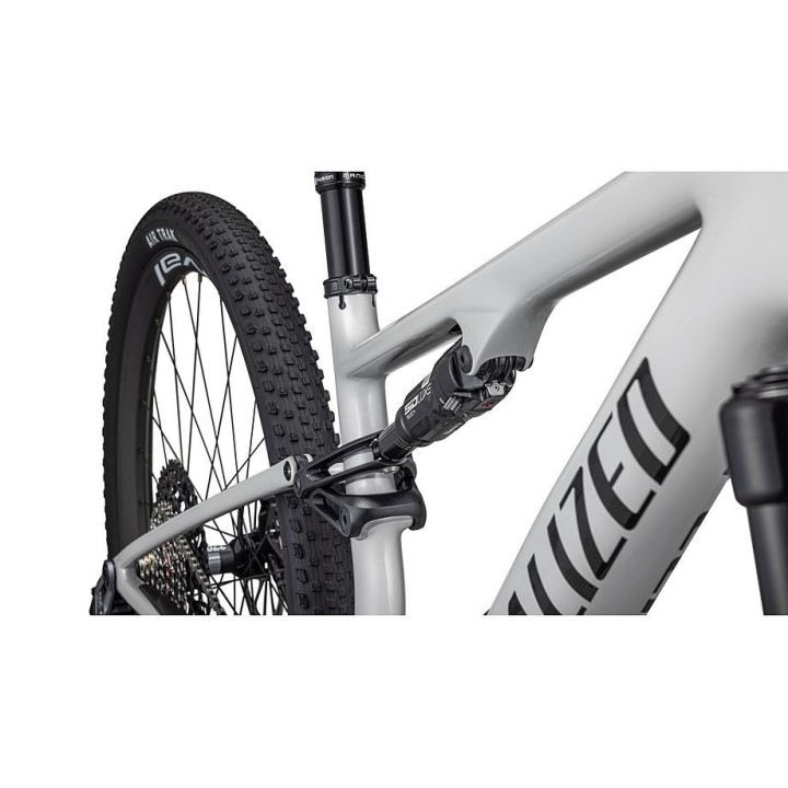 Bicicleta Specialized Epic 8 Expert Gloss Dolomite Metallic / Obsidian 2026