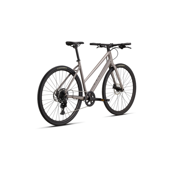 Vélo Specialized Sirrus X 2.0 à cadre ouvert, couleur désert métallisé brillant / bordeaux métallisé givré réfléchissant 2026