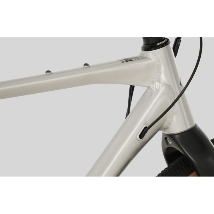 Vélo Megamo Jakar 30 Flat-Bar Raw 2026
