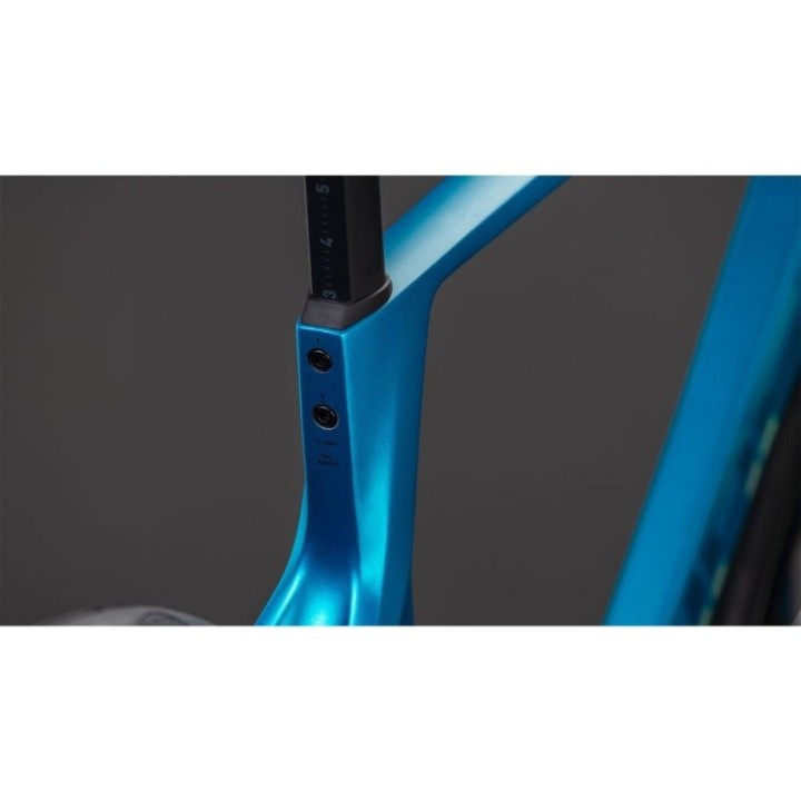 Vélo Cube Agree C:62 PRO bali´n´prism