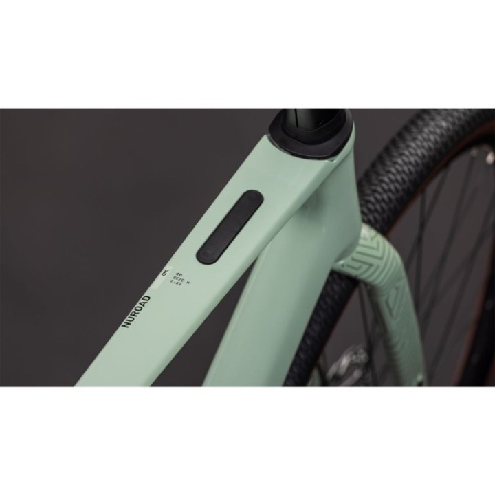 Vélo Cube Nuroad C:62 ONE aloegreen´n´black