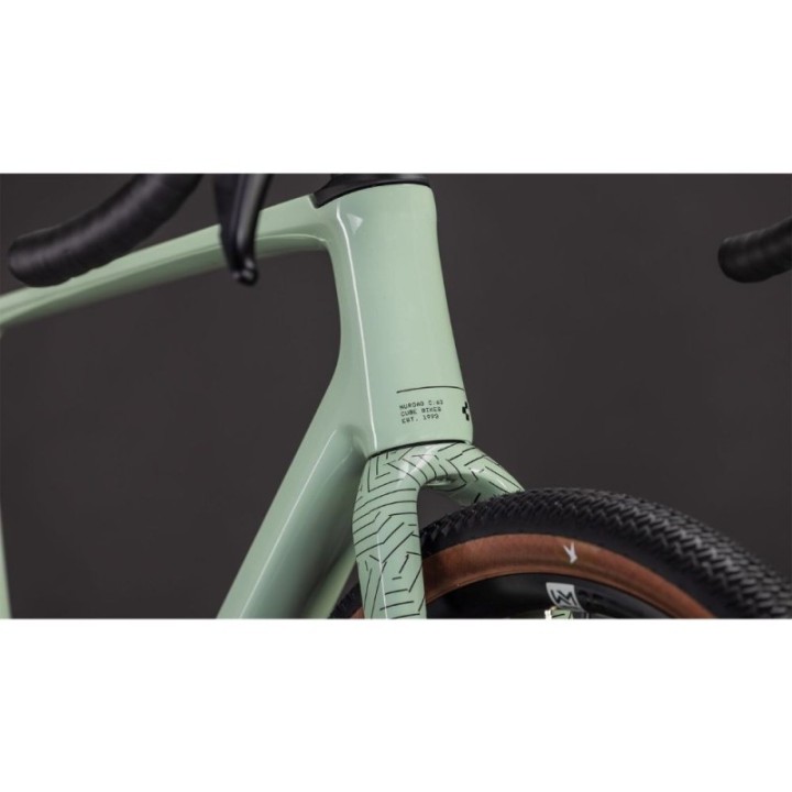 Vélo Cube Nuroad C:62 ONE aloegreen´n´black