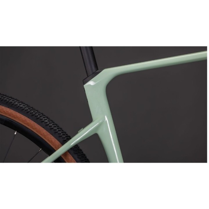 Bicicleta Cube Nuroad C:62 ONE aloegreen´n´black