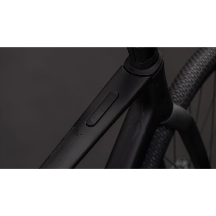 Bicicleta Cube Nuroad C:62 ONE aloegreen´n´black