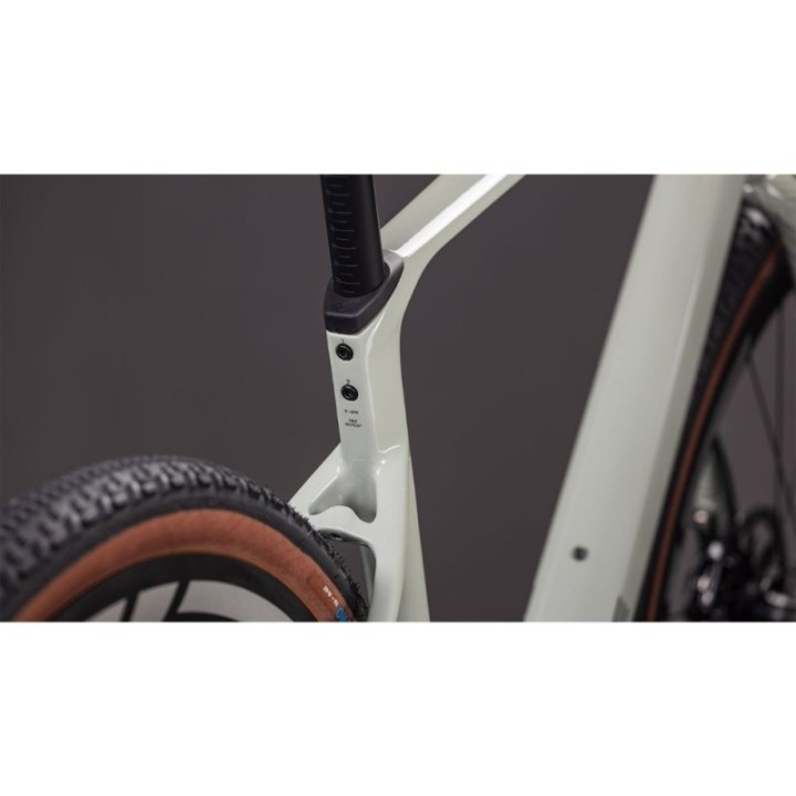 Vélo Cube Nuroad C:62 SLX reedbeige´n´chrome