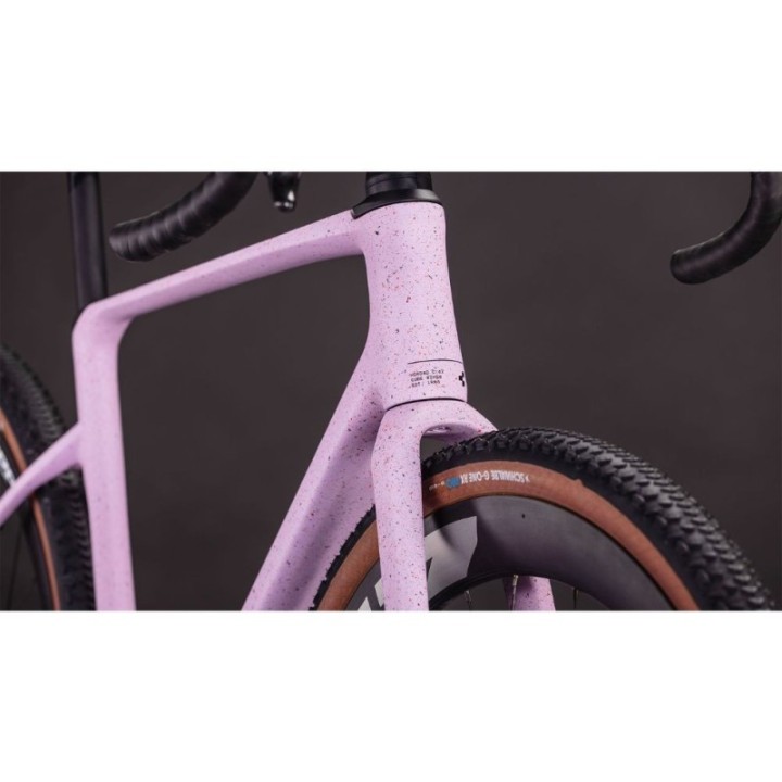 Vélo Cube Nuroad C:62 ONE aloegreen´n´black