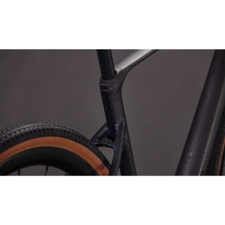 Bicicleta Cube Nuroad C:62 EXC carbon´n´crisscross