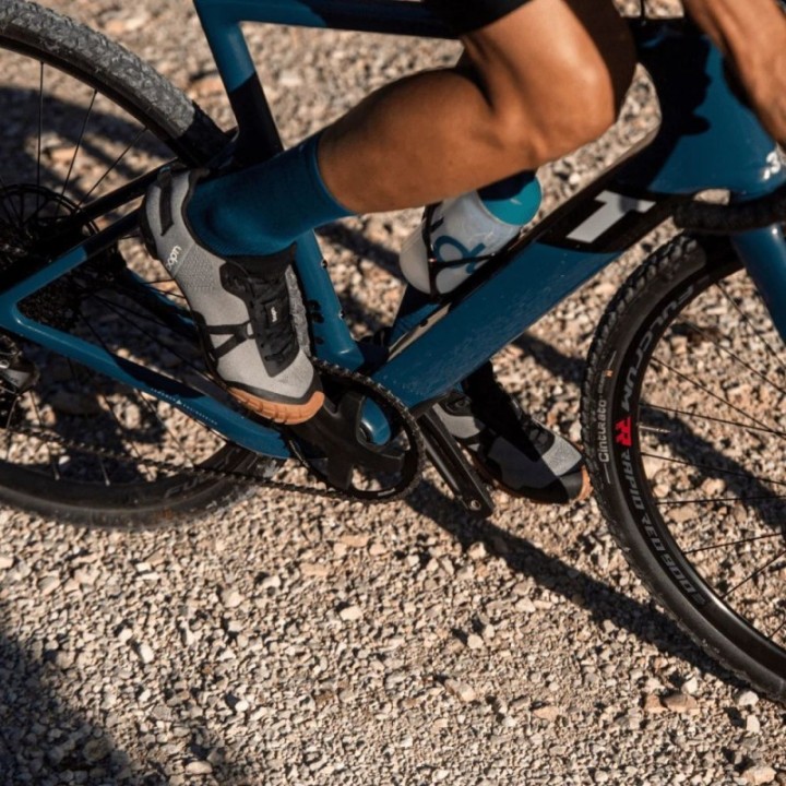 Chaussures Gravel Udog Distanza Gris Cendré