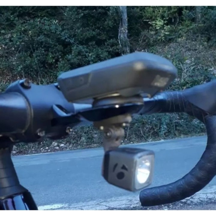 Soporte ADD3D Luz delantera Bontrager ION 200 RT (Soporte GPS Roval)