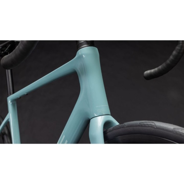 Bicicleta Cube Attain C:62 Race skylightblue´n´cyan 2026