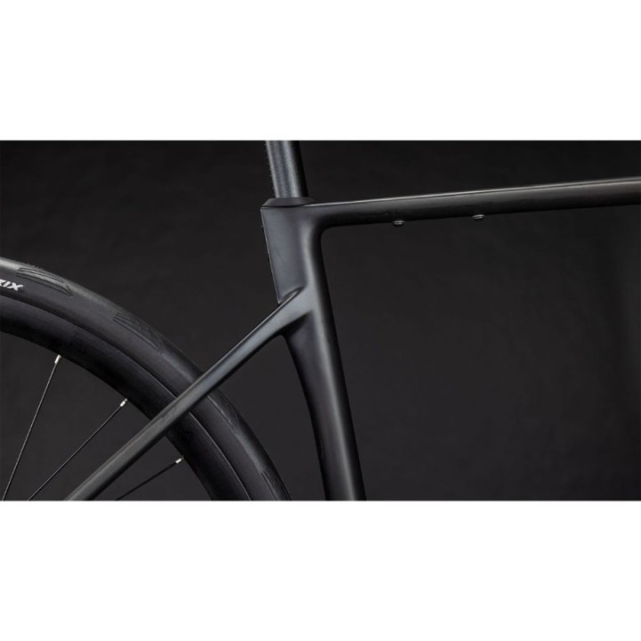 Bicicleta Cube Attain C:62 Race blackline 2026