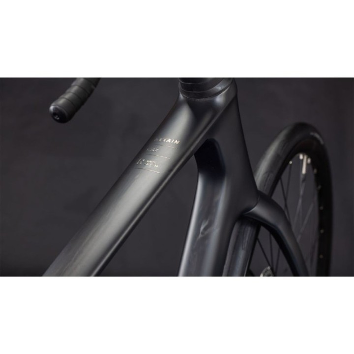 Bicicleta Cube Attain C:62 Race blackline 2026