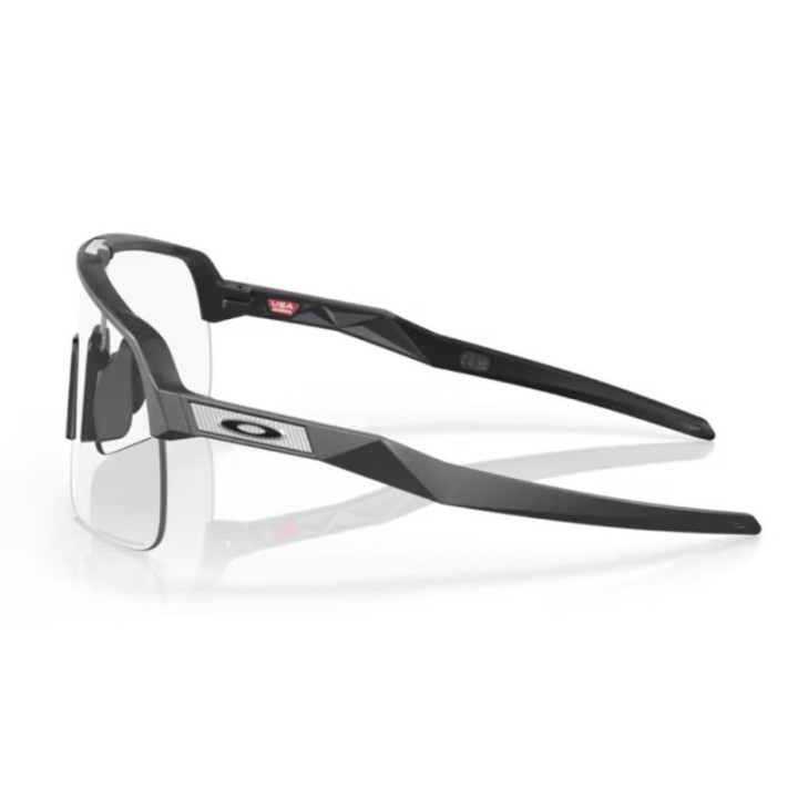 Lunettes photochromiques Oakley Sutro Lite Mate transparentes