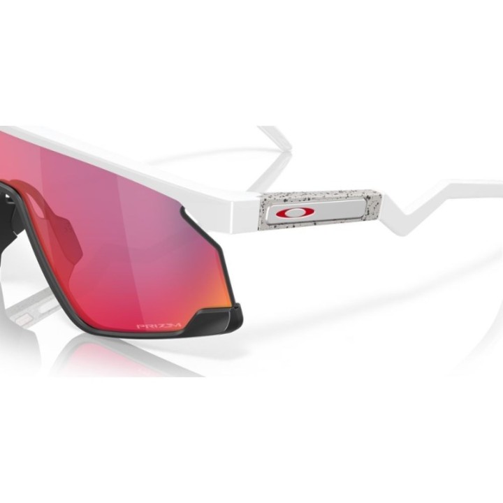 Lunettes Oakley BXTR Verres prizm road/Monture matte white