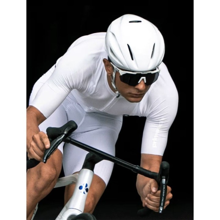 Casco Met Manta Mips Absolute White Limited Edition