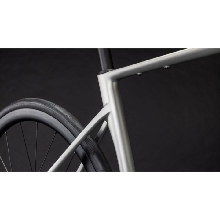Bicicleta Cube Attain C:62 SLX sleekgrey´n´prism 2026