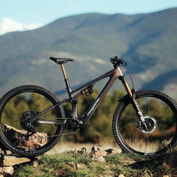Bicicleta Megamo Reason CRB 05 Garnet UD 2027